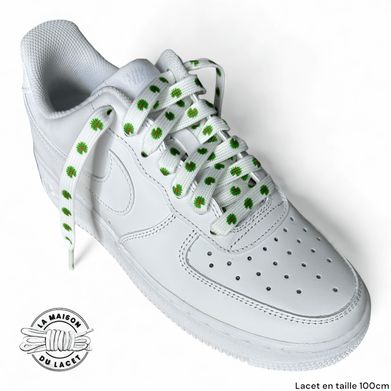 1 paire de lacets plats fleurs (pâquerettes) - couleur vert clair