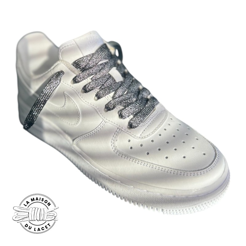 1 paire de lacets paillettes - couleur noir argent