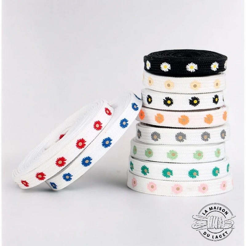 1 paire de lacets plats fleurs (pâquerettes) - couleur vert clair